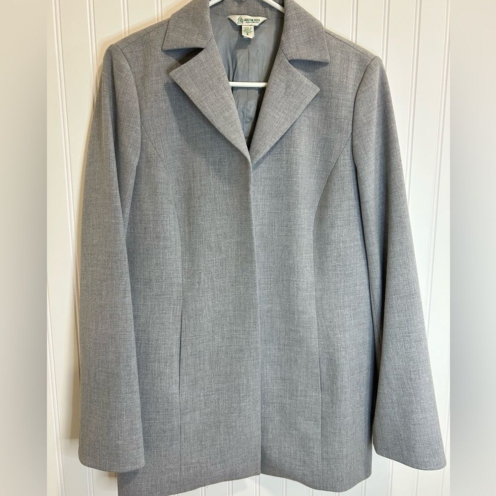 Austin Reed  Classic Gray Women's Blazer vintage. USA long sleeve  size S.
